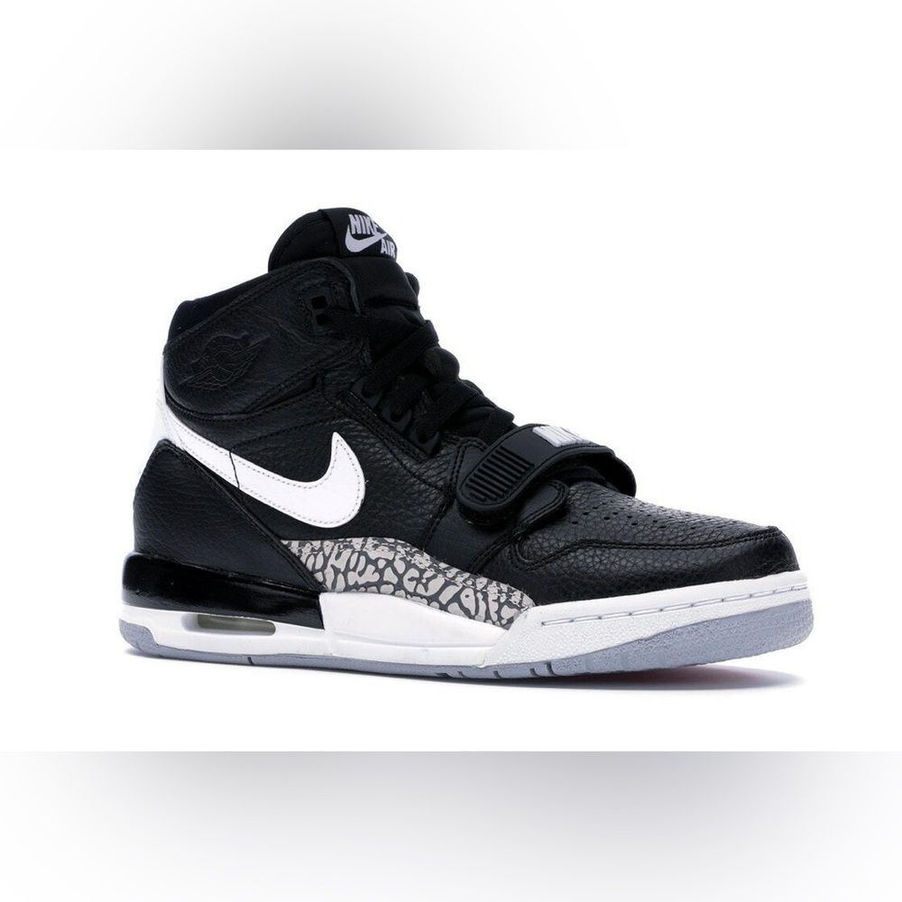 SOLD Nike | Jordan Legacy 312